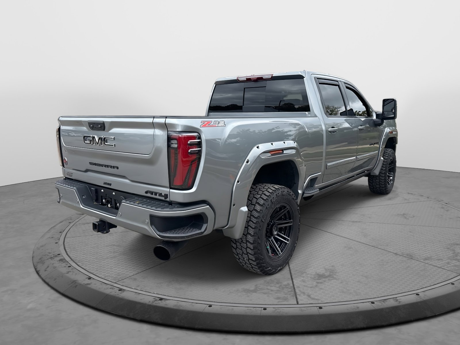 Used 2025 GMC Sierra 2500 AT4 w/ AT4 Premium Plus Package image 8