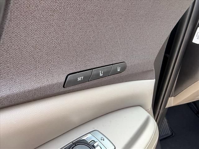 New 2026 Kia Carnival EX FWD image 16