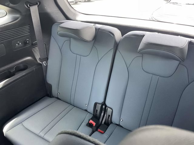 Certified 2025 Kia Sorento SX Prestige AWD/4WD image 13
