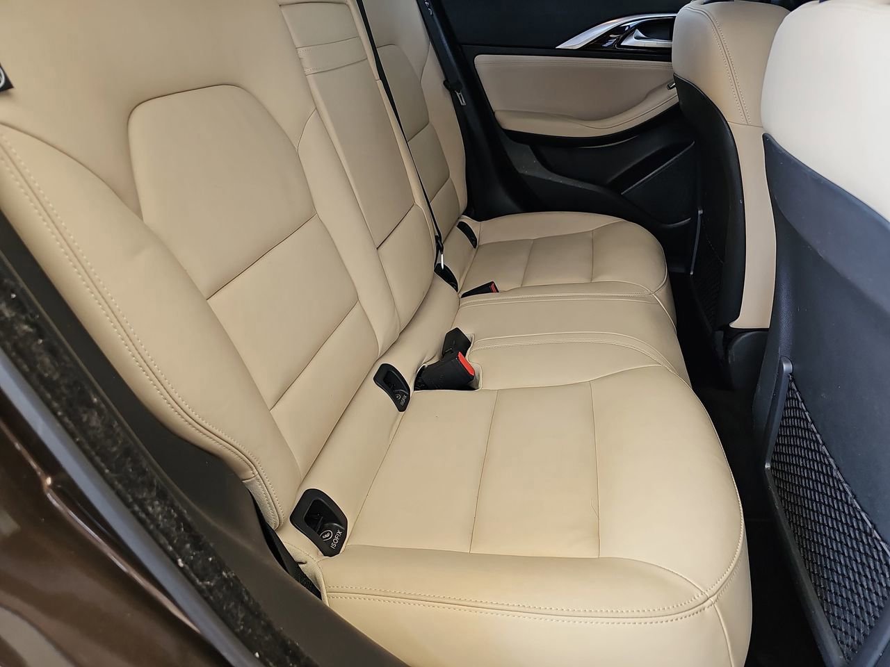 Used 2017 INFINITI QX30 Premium w/ Navigation Package image 18