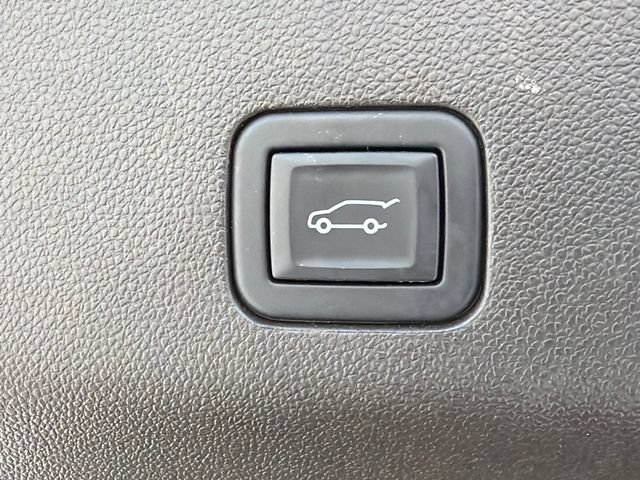 Used 2024 GMC Yukon Denali AWD/4WD image 19