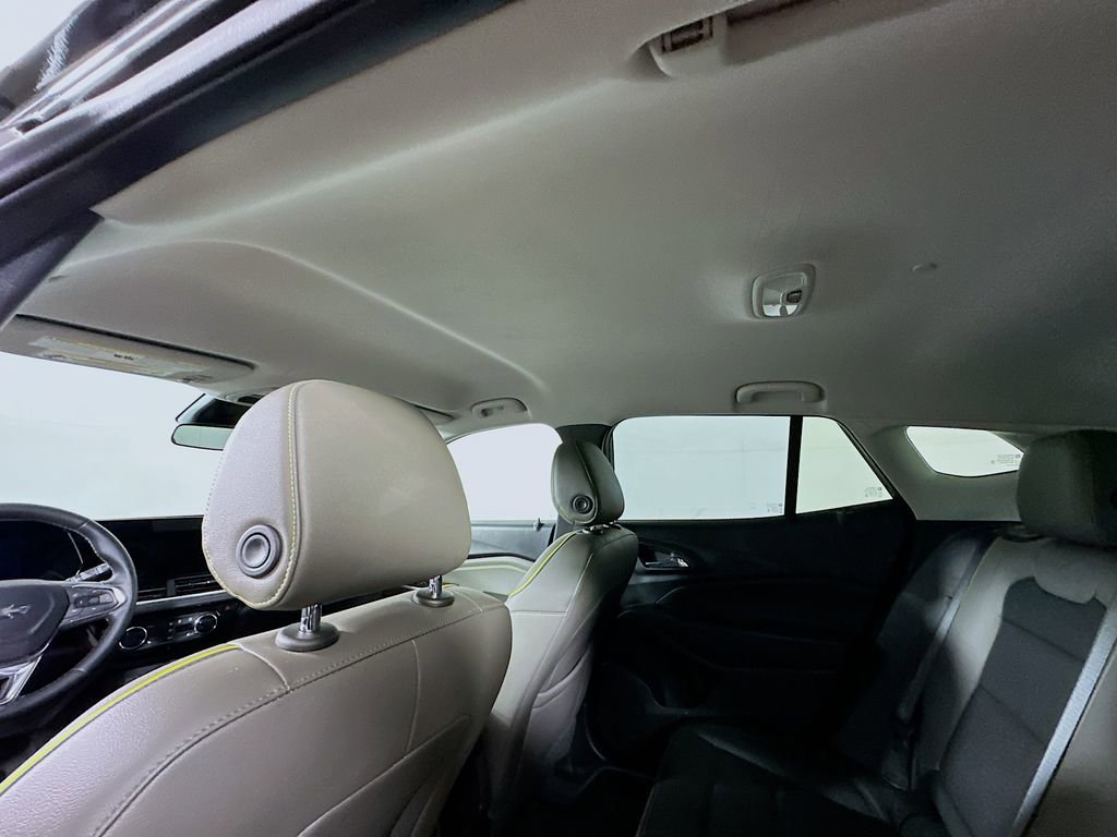 Used 2025 Chevrolet Trax ACTIV image 13