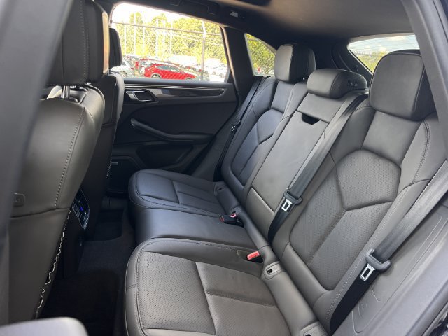 Used 2020 Porsche Macan S AWD/4WD image 19