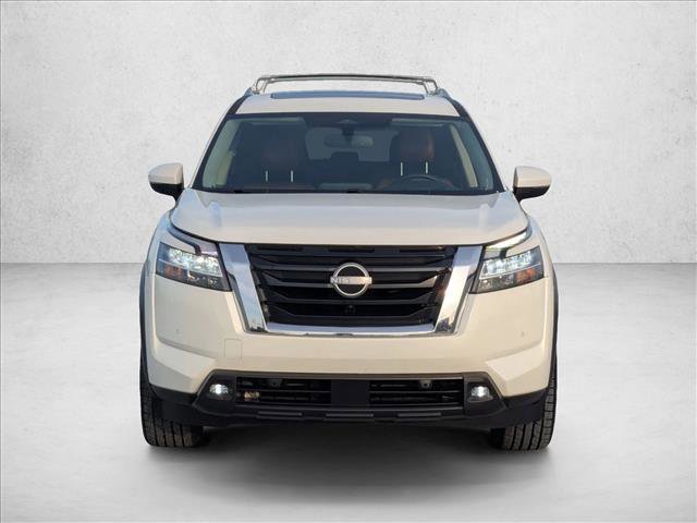 Used 2022 Nissan Pathfinder Platinum w/ Cargo Package FWD image 2