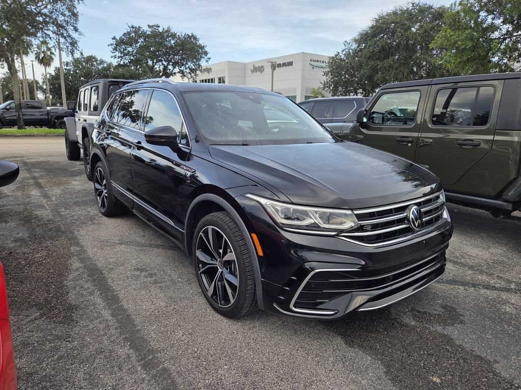 Used 2022 Volkswagen Tiguan SEL R-Line AWD/4WD image 2