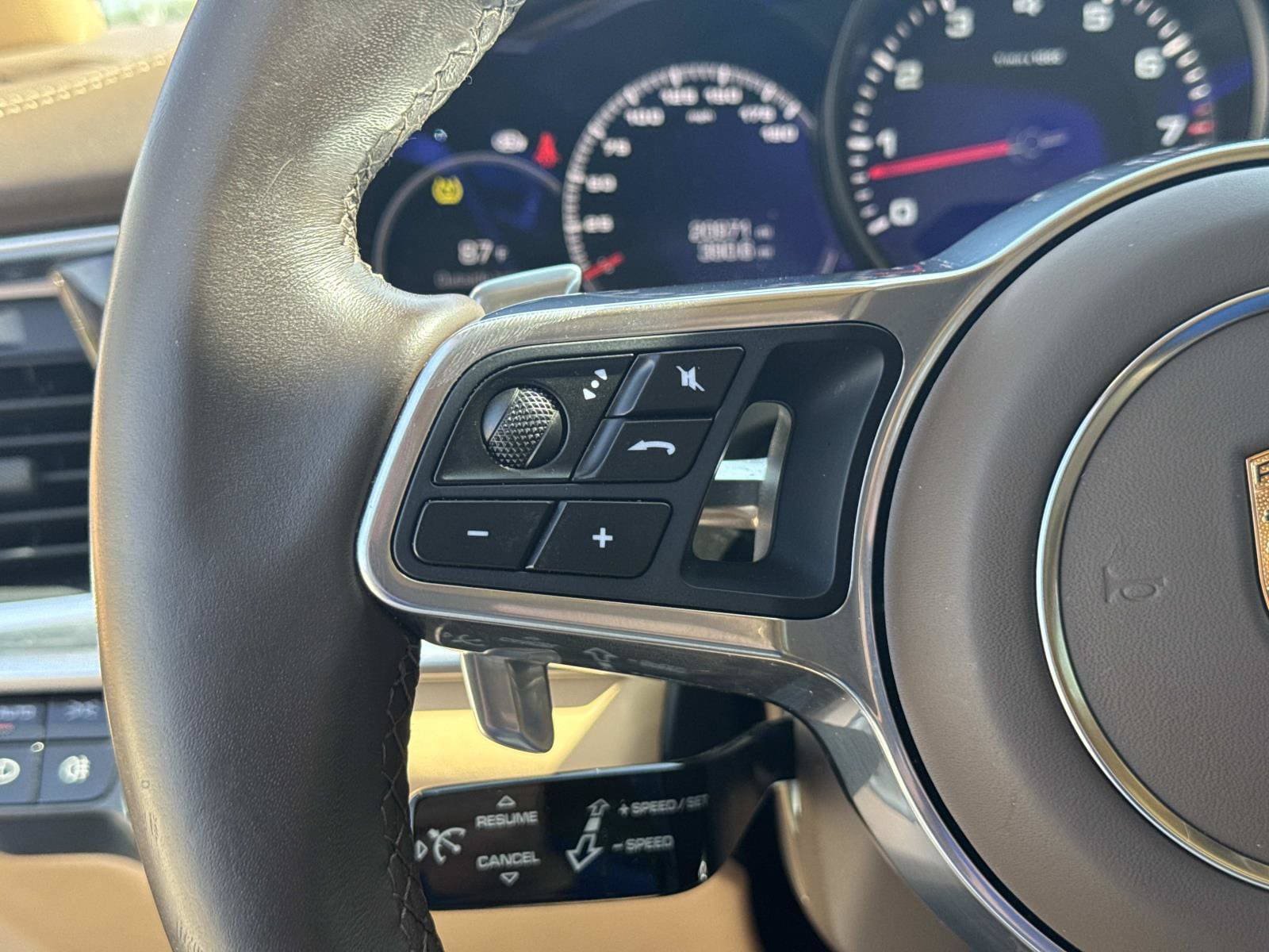 Used 2018 Porsche Panamera 4 AWD/4WD image 17