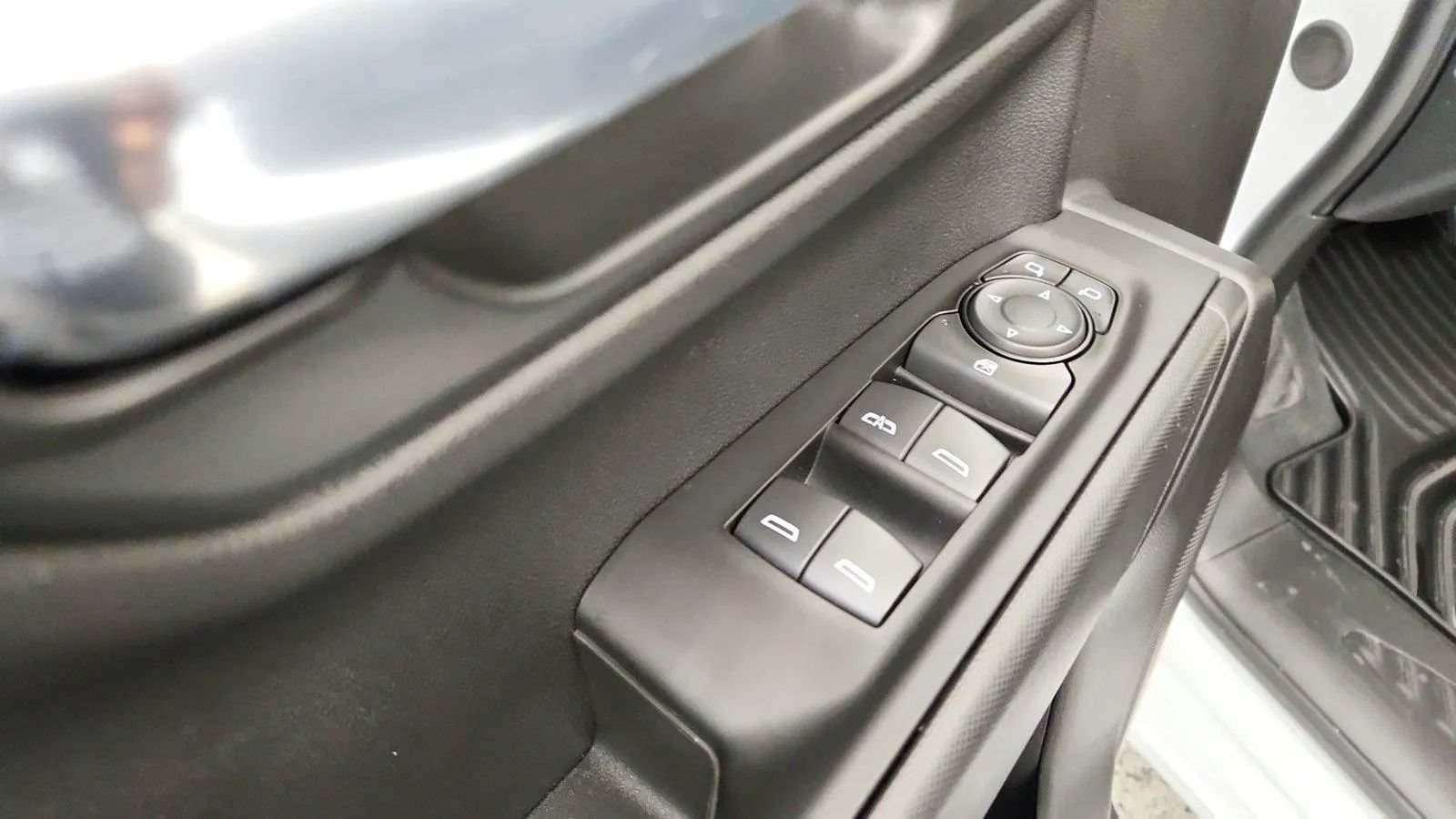 New 2026 Chevrolet Silverado 1500 Custom AWD/4WD image 32