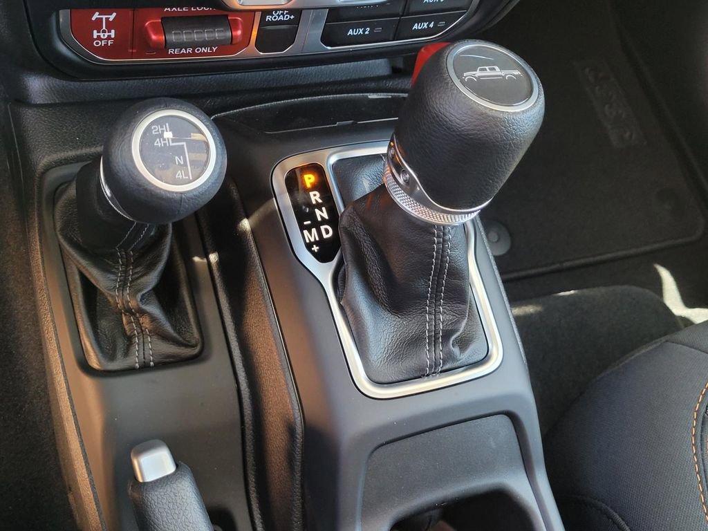 New 2025 Jeep Gladiator Mojave image 22