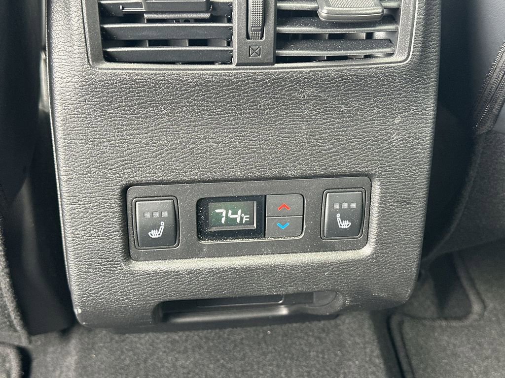 Used 2024 Mitsubishi Outlander SEL FWD image 32