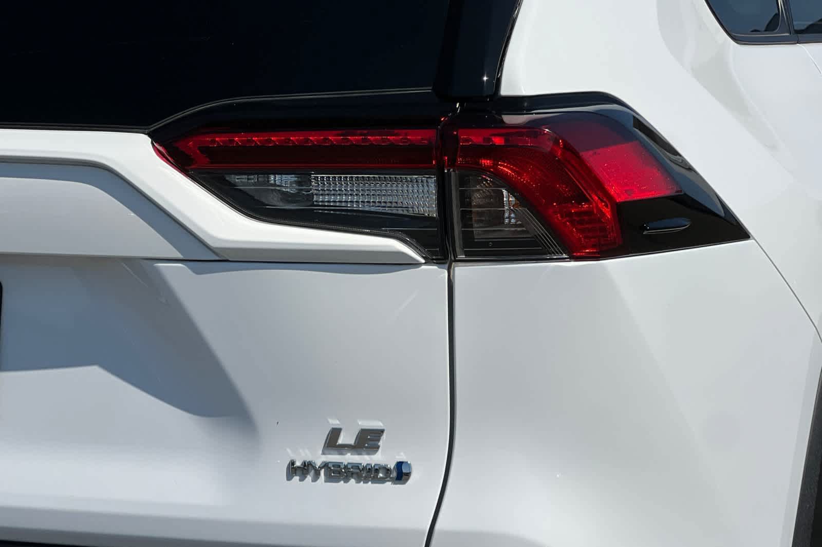 Certified 2023 Toyota RAV4 LE AWD/4WD image 31