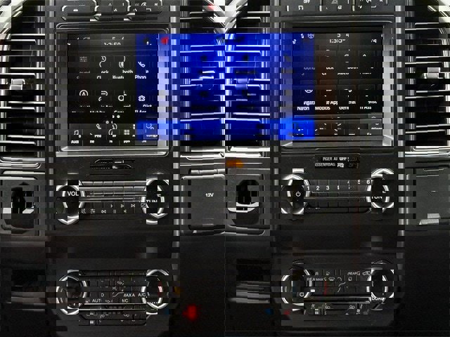 Used 2021 Ford Expedition Limited image 17