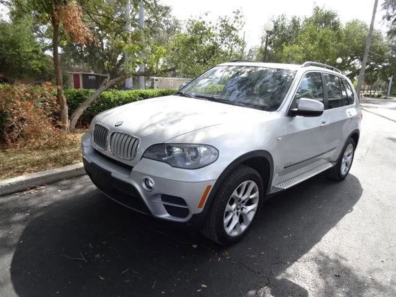 Used 2013 BMW X5 xDrive35i w/ Convenience Pkg AWD/4WD image 3
