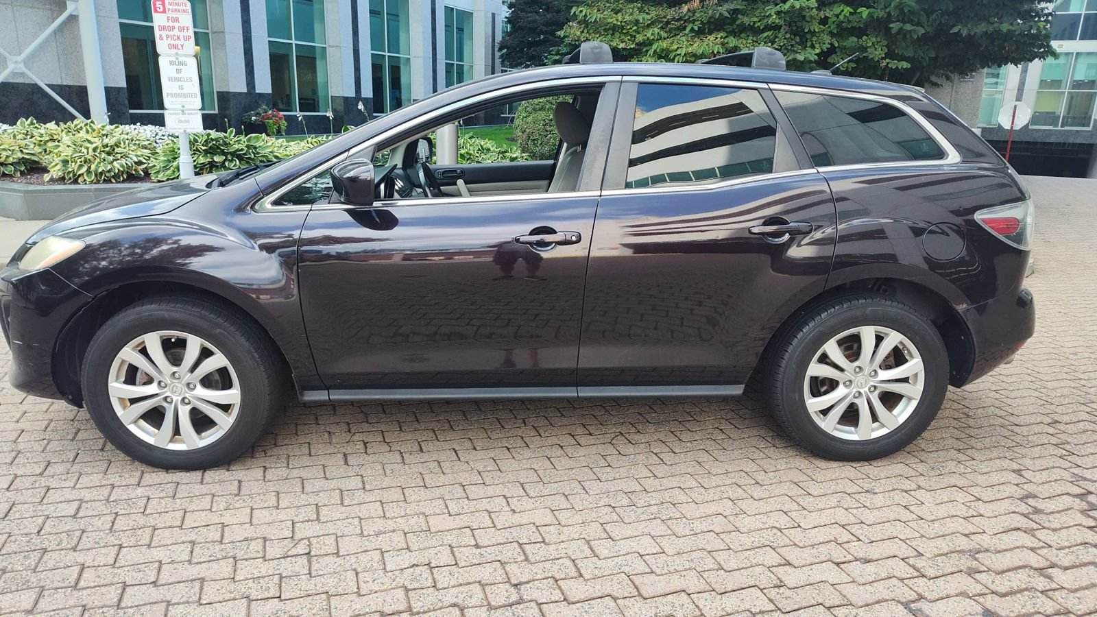 Used 2011 MAZDA CX-7 s Touring w/ Technology Pkg AWD/4WD image 2