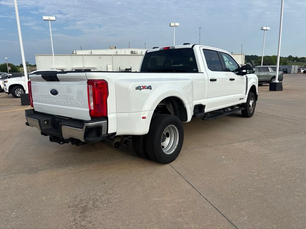 Used 2025 Ford F350 XLT AWD/4WD image 4