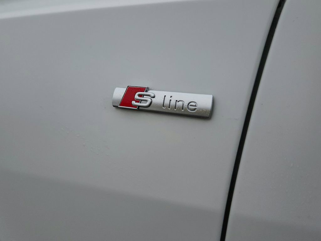 Used 2019 Audi Q8 Premium Plus AWD/4WD image 13