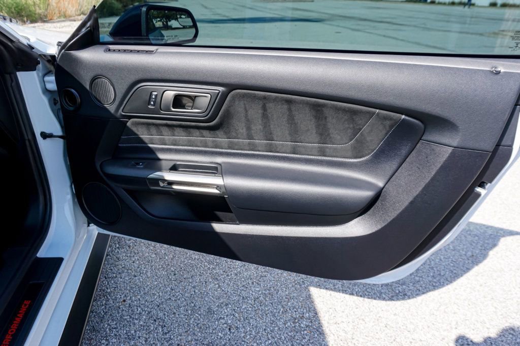 Used 2018 Ford Mustang Shelby GT350 w/ Convenience Package image 40