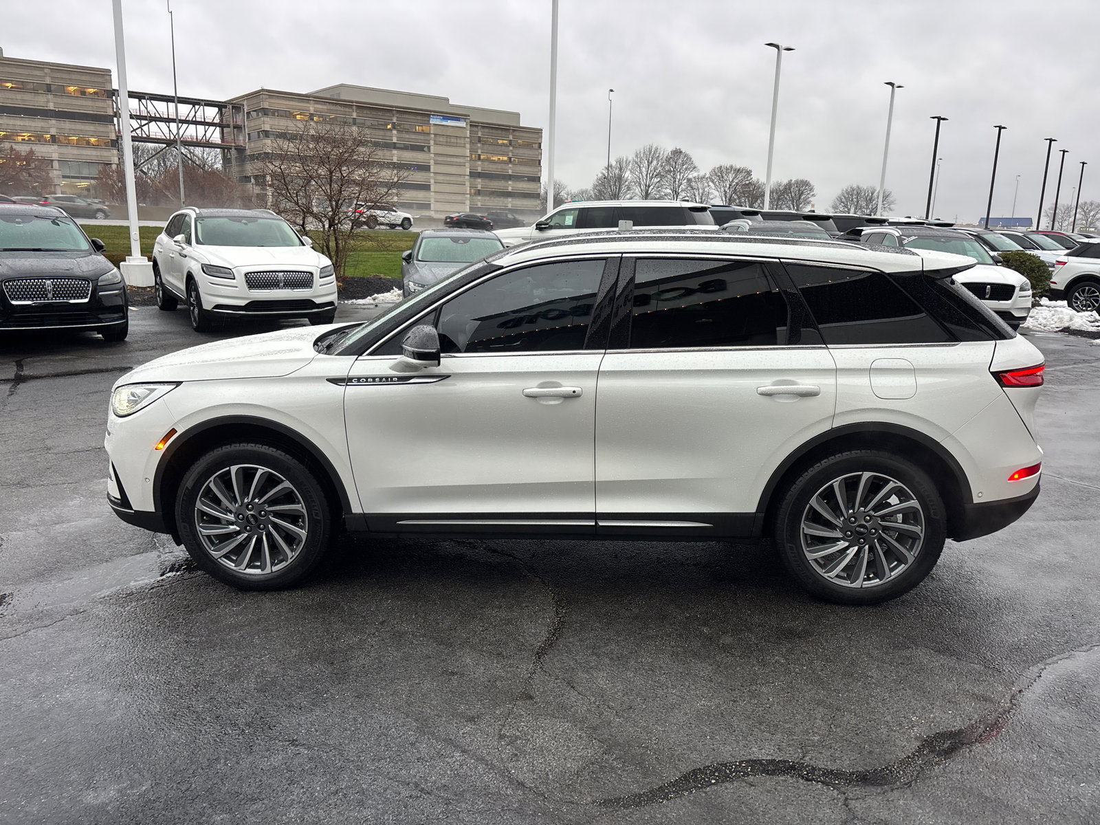 Certified 2023 Lincoln Corsair Reserve w/ Equipment Group 202A image 4