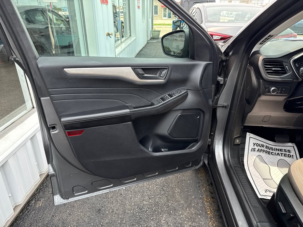 Used 2022 Ford Escape SE AWD/4WD image 8