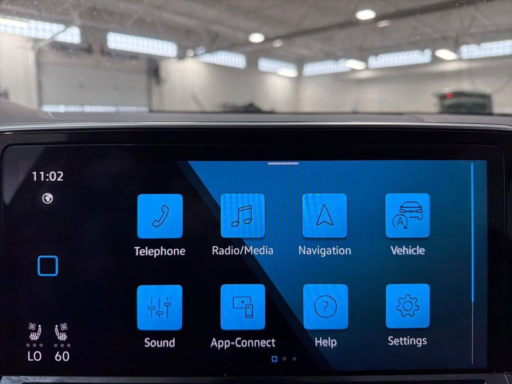 Used 2024 Volkswagen Atlas SE image 16