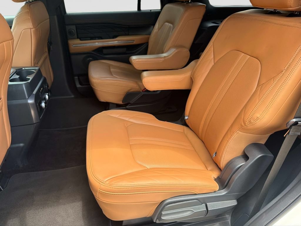 Used 2022 Ford Expedition Platinum AWD/4WD image 14