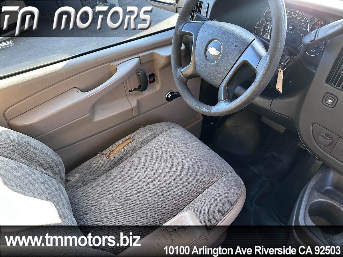 Used 2012 Chevrolet Express 2500 RWD image 13