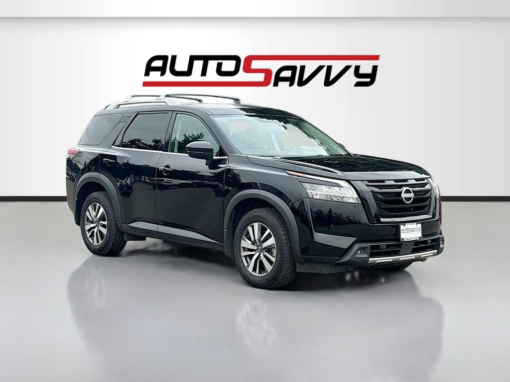 Used 2023 Nissan Pathfinder SL w/ Lighting Package (N92) image 1