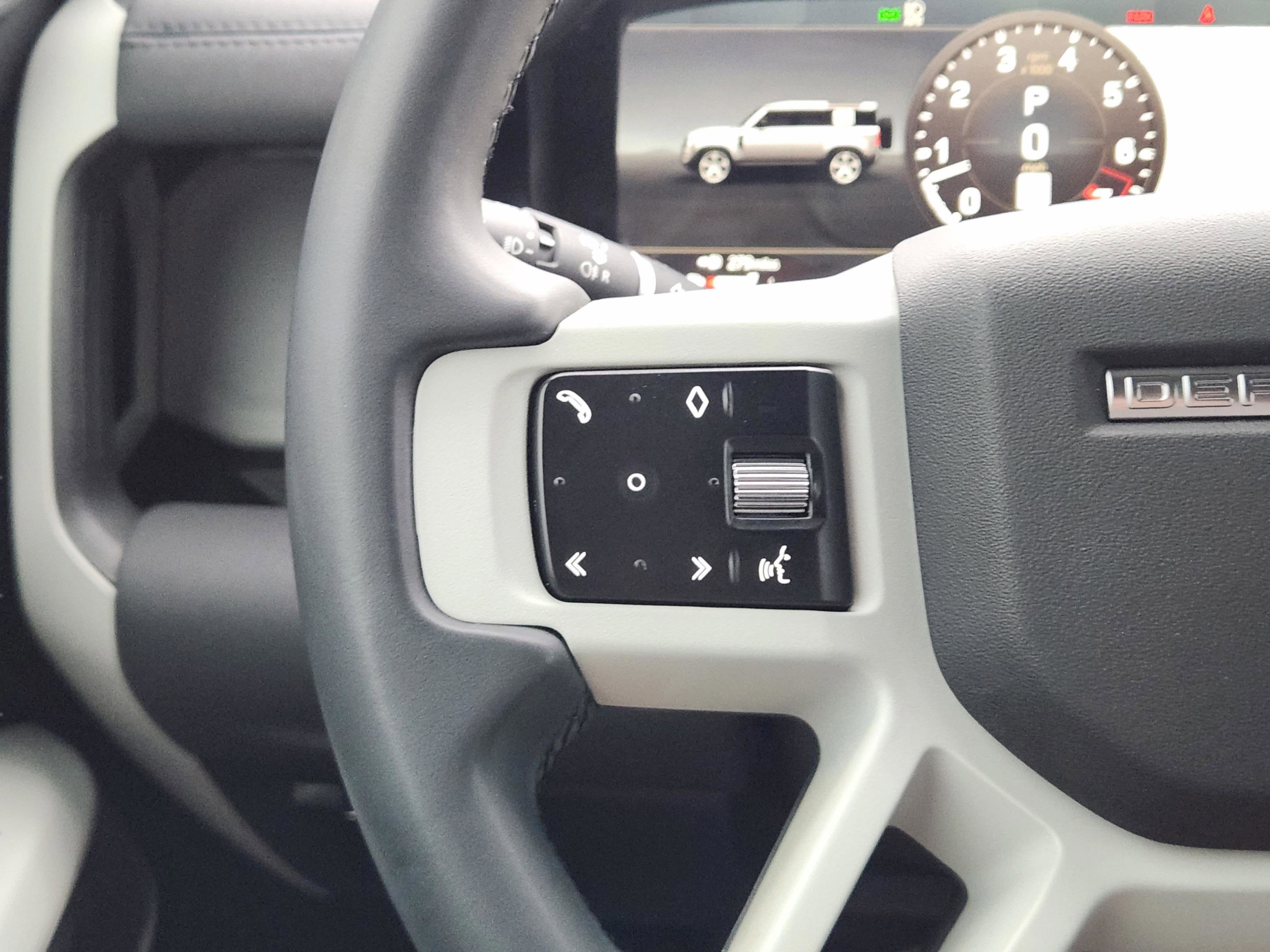 Certified 2023 Land Rover Defender 110 SE AWD/4WD image 24