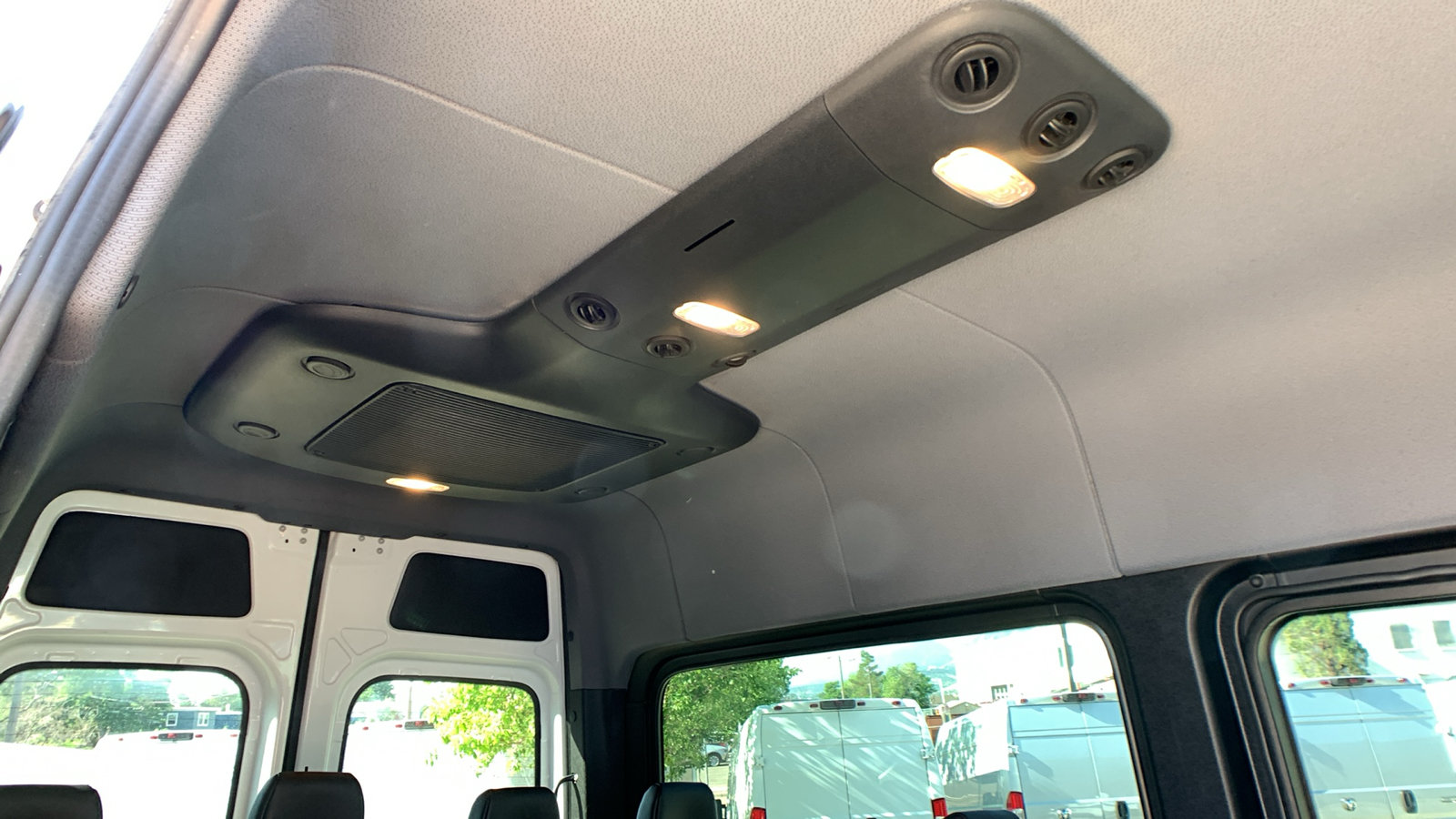 Used 2021 Mercedes-Benz Sprinter 2500 image 27