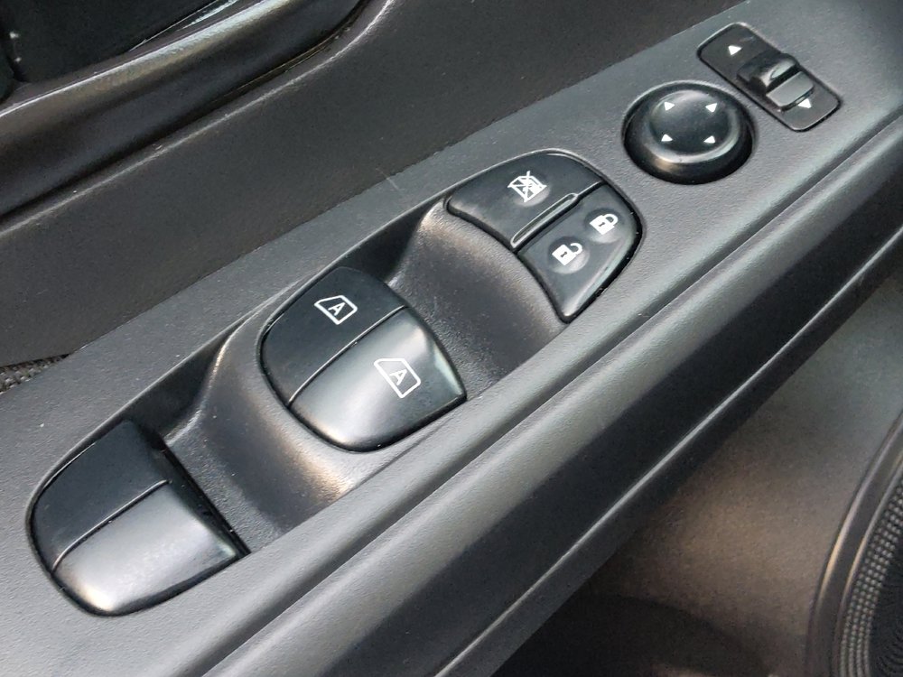 Used 2024 Nissan Kicks S FWD image 27