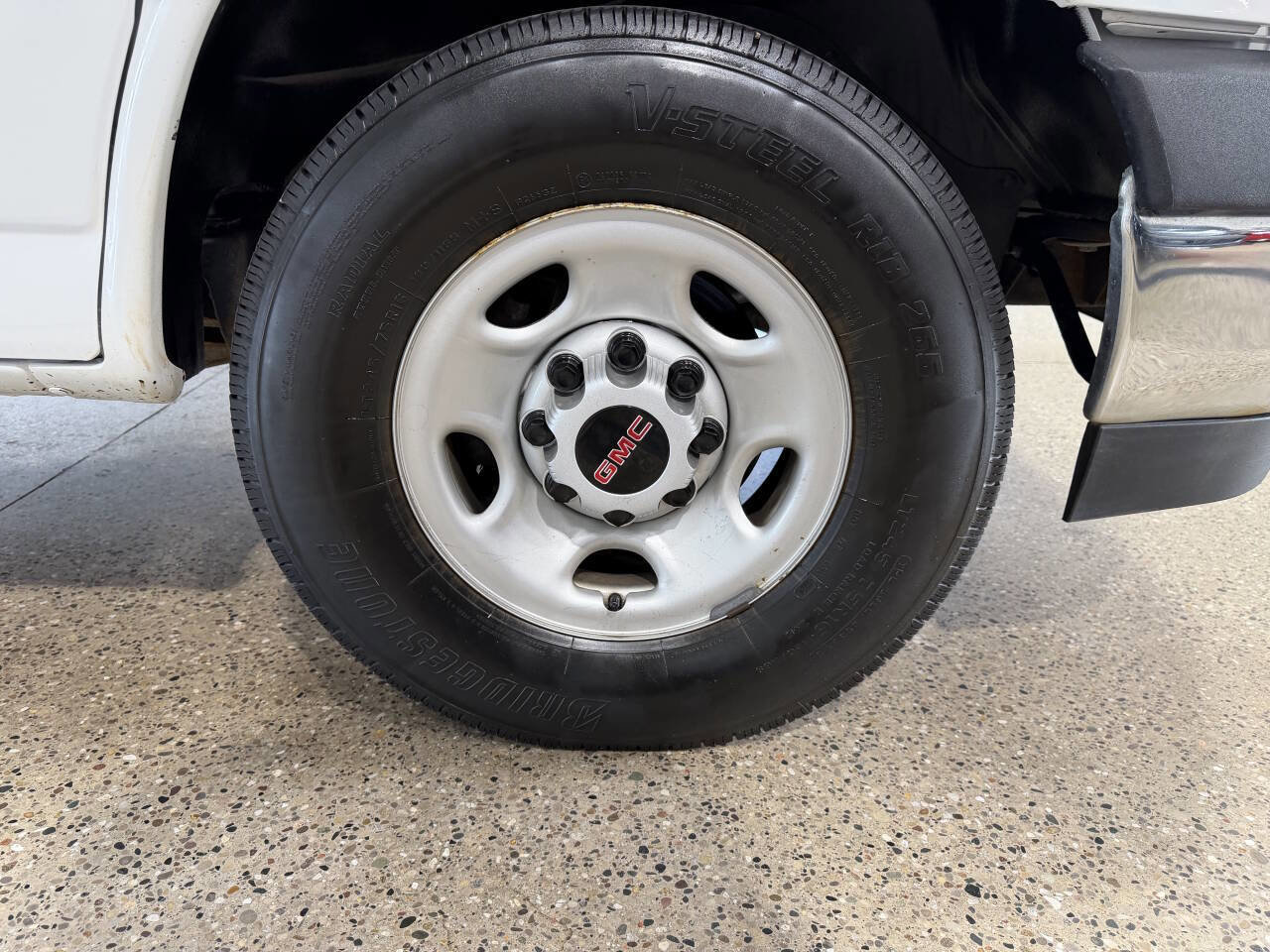 Used 2023 GMC Savana 2500 w/ Driver Convenience Package image 26