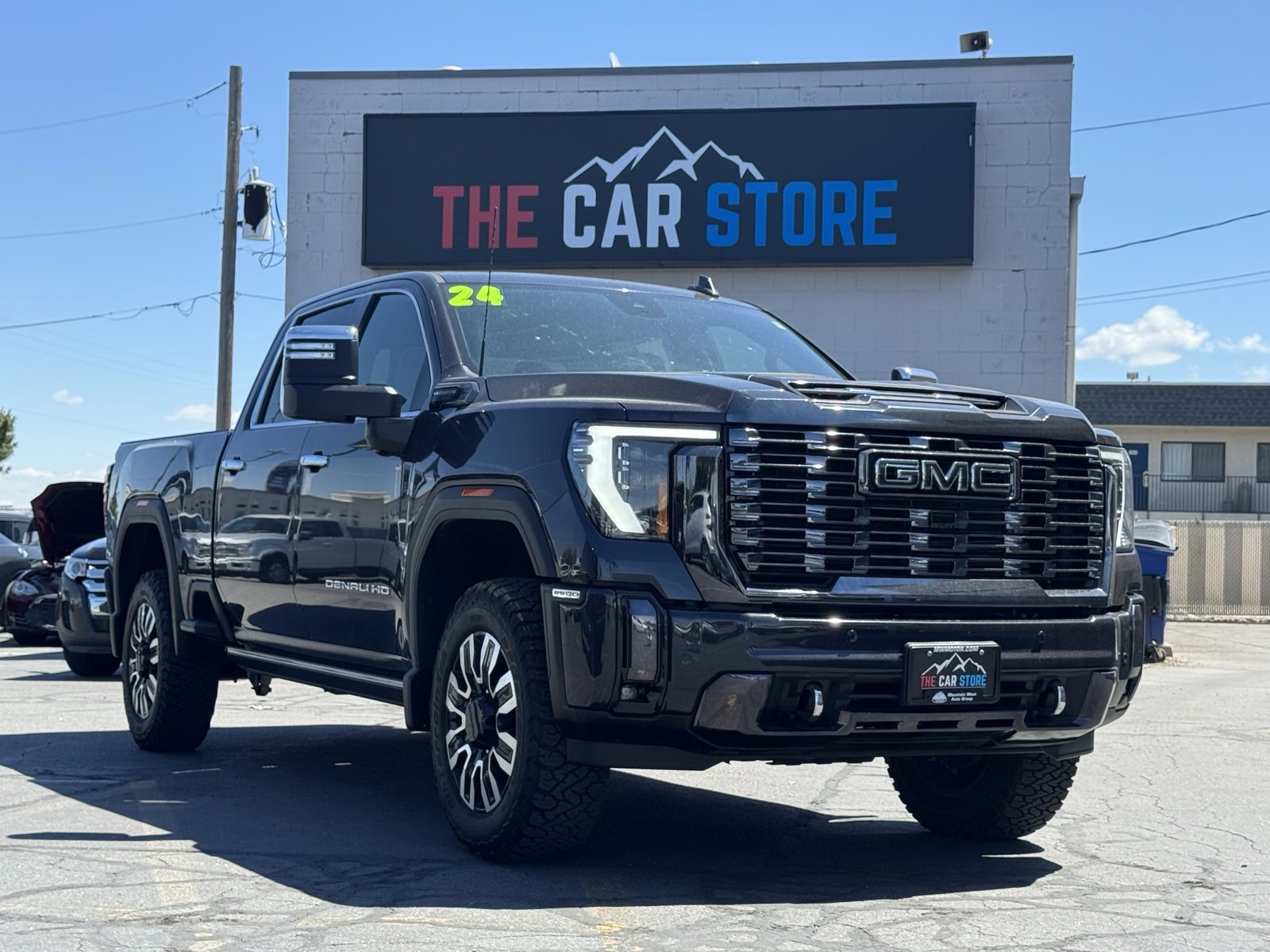 Used 2024 GMC Sierra 3500 Denali Ultimate image 1