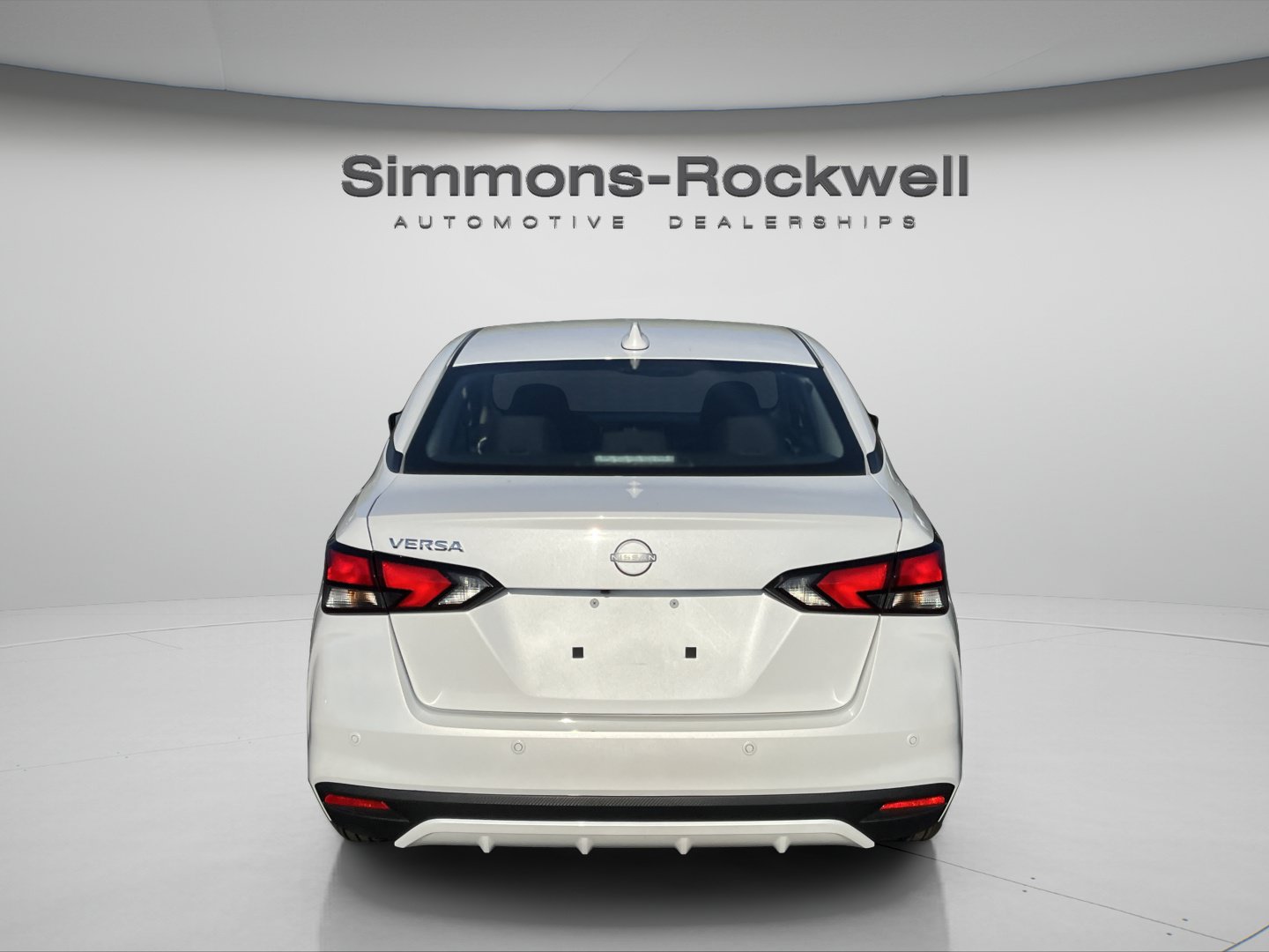 Used 2025 Nissan Versa SV FWD image 4