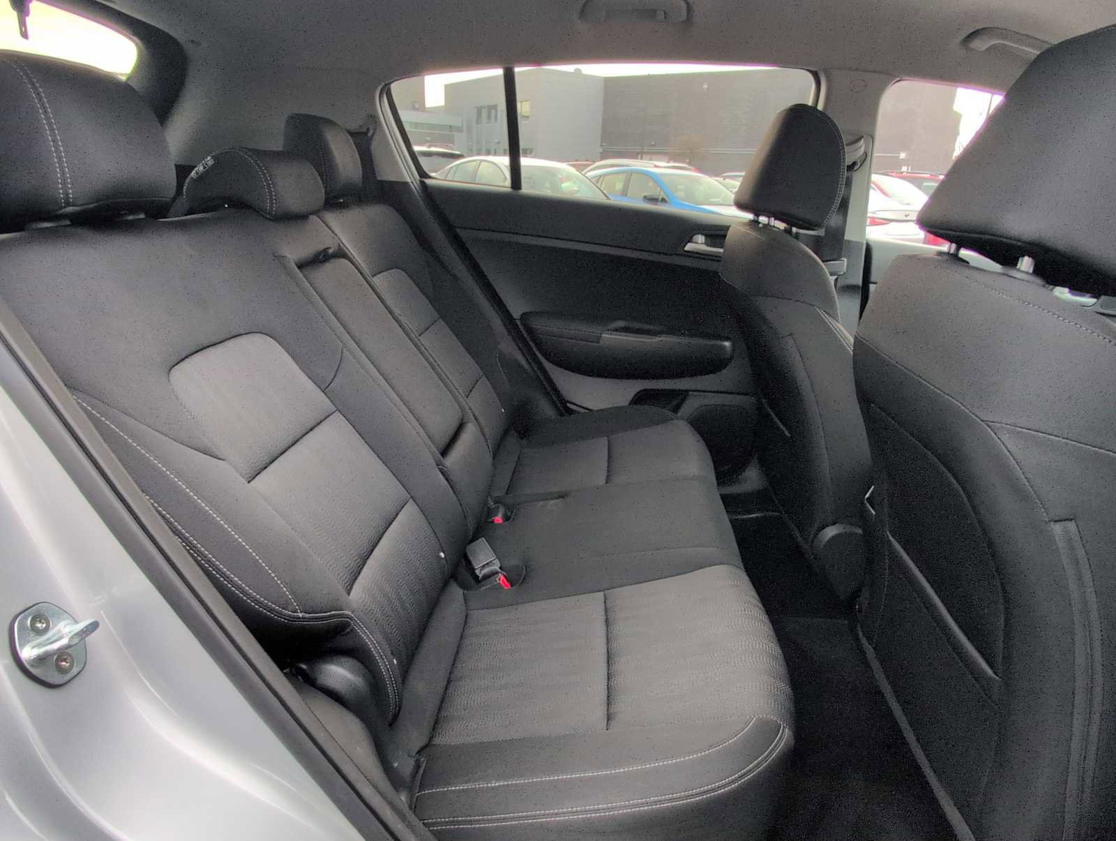 Used 2020 Kia Sportage LX image 20