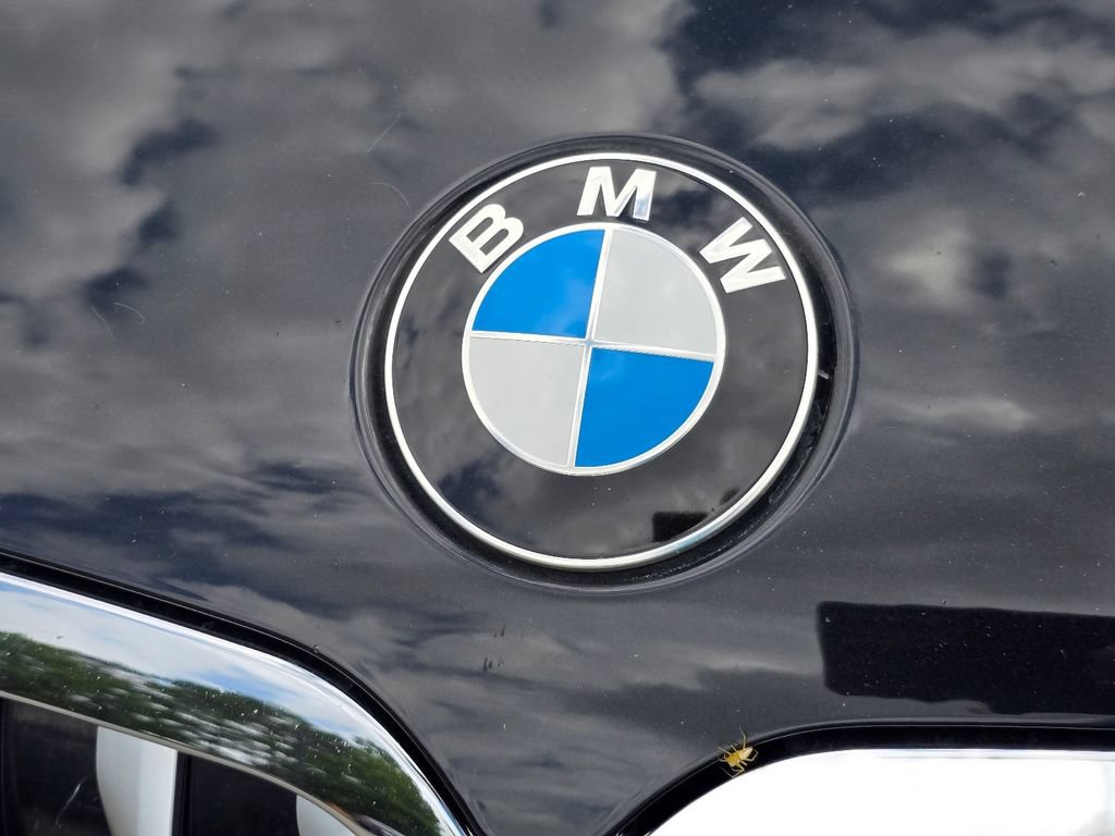 Used 2019 BMW X7 xDrive50i w/ M Sport Package AWD/4WD image 3