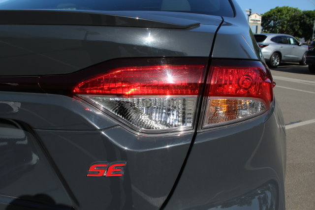 Certified 2024 Toyota Corolla SE w/ SE Premium Package FWD image 16