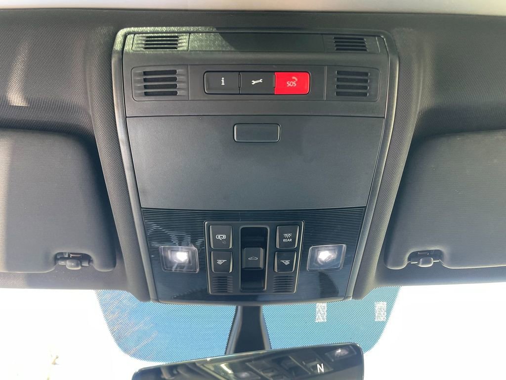 Used 2021 Volkswagen GTI SE image 23