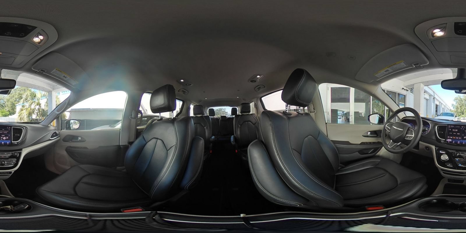 Used 2024 Chrysler Pacifica Touring-L FWD image 43