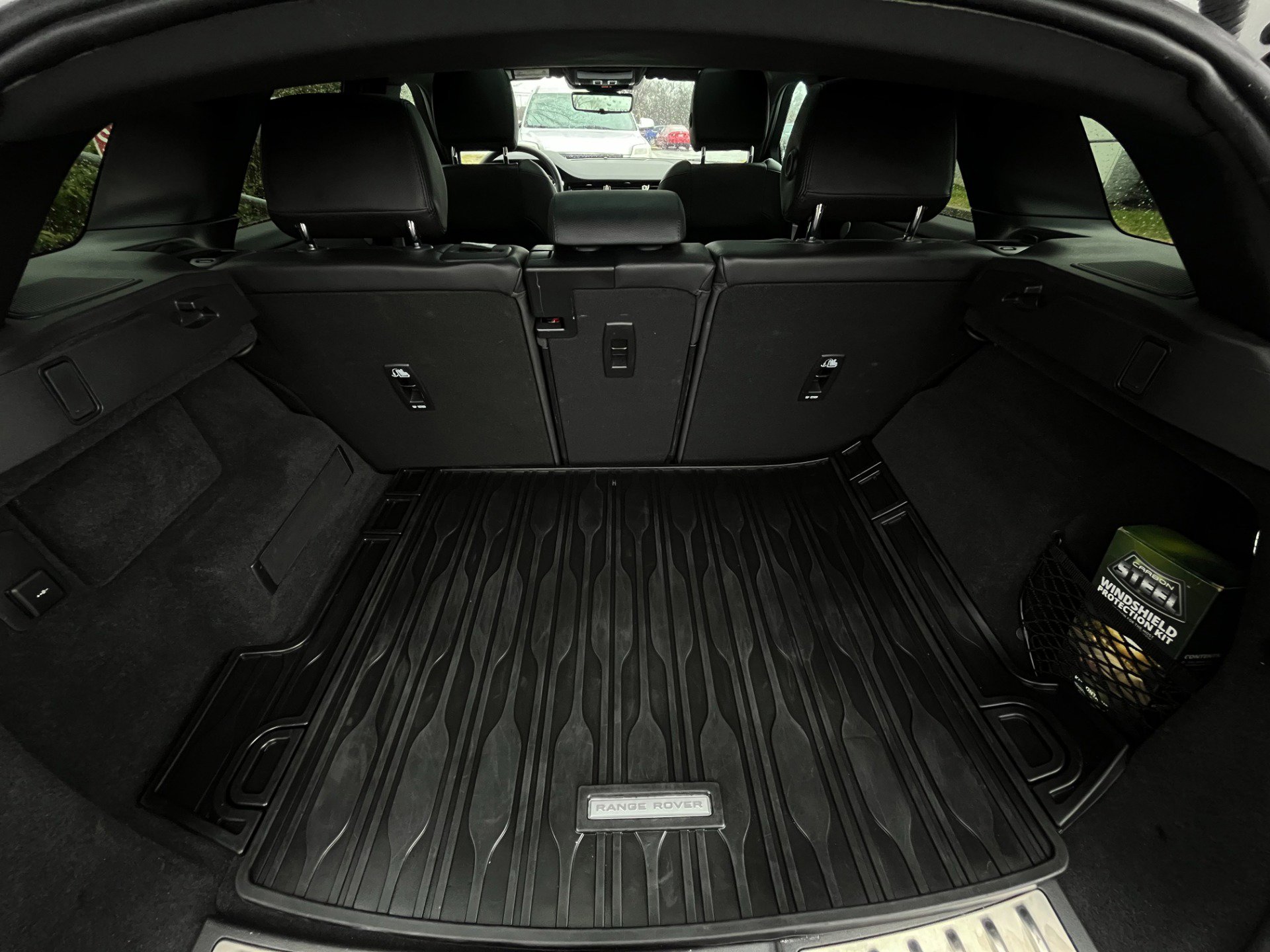 Used 2024 Land Rover Range Rover Evoque Dynamic SE image 46