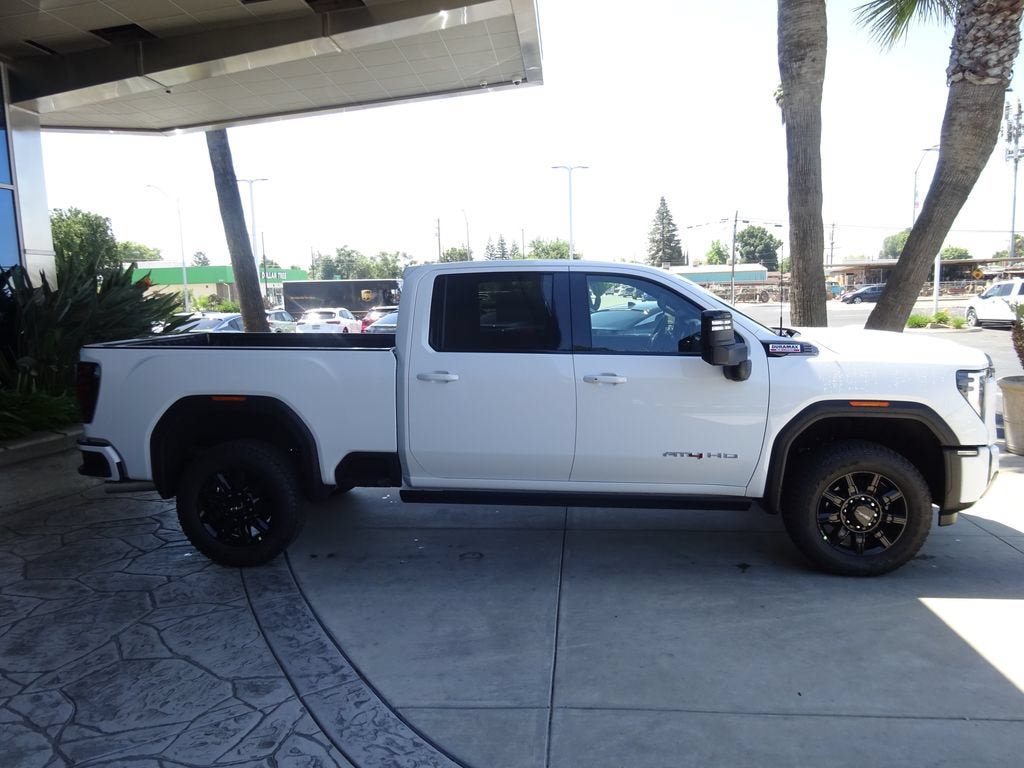 New 2026 GMC Sierra 2500 AT4 AWD/4WD image 10