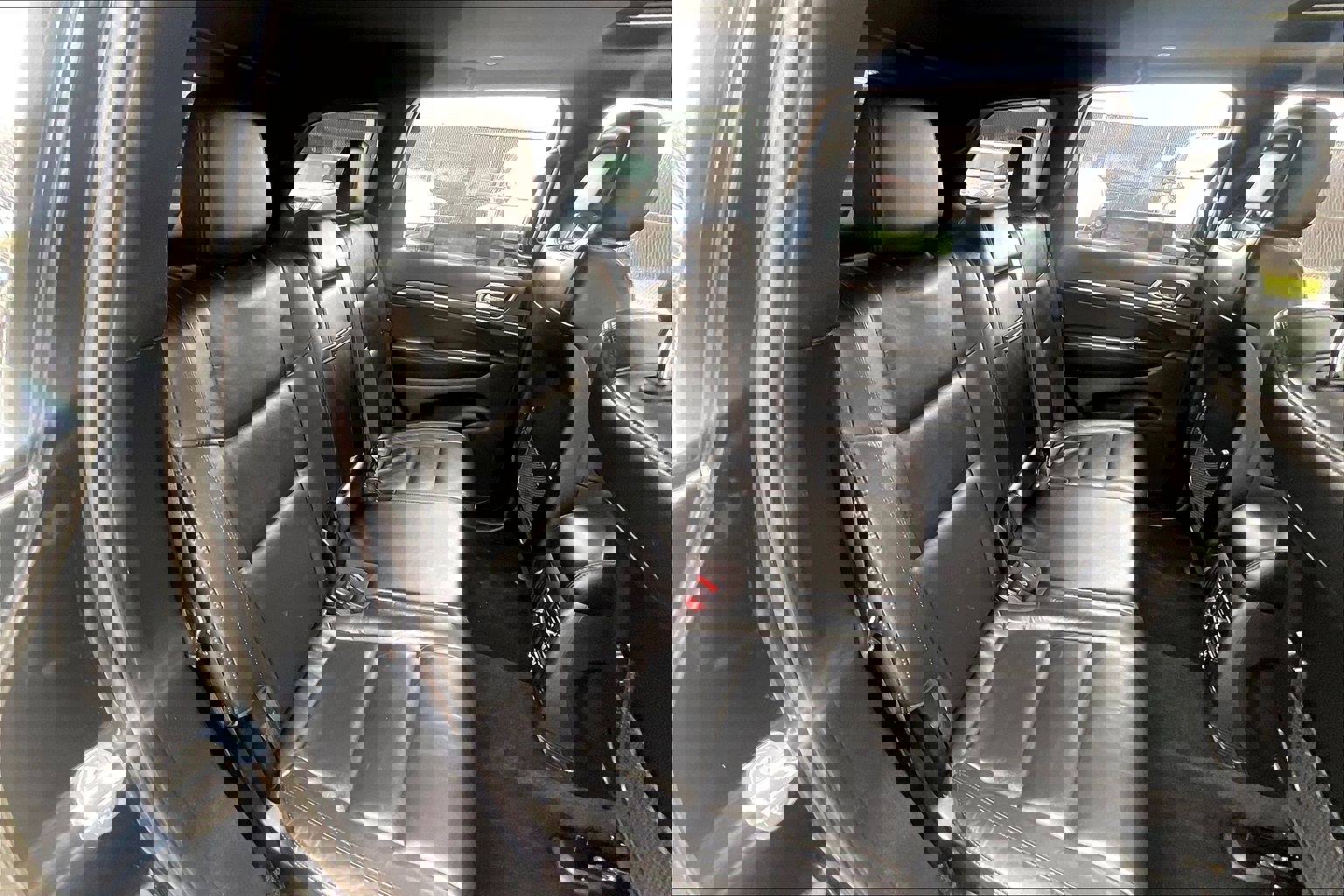 Used 2022 Jeep Grand Cherokee Limited w/ Trailer Tow Group IV image 32