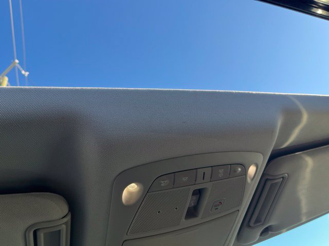 Used 2019 Nissan Armada SL w/ Premium Package AWD/4WD image 3