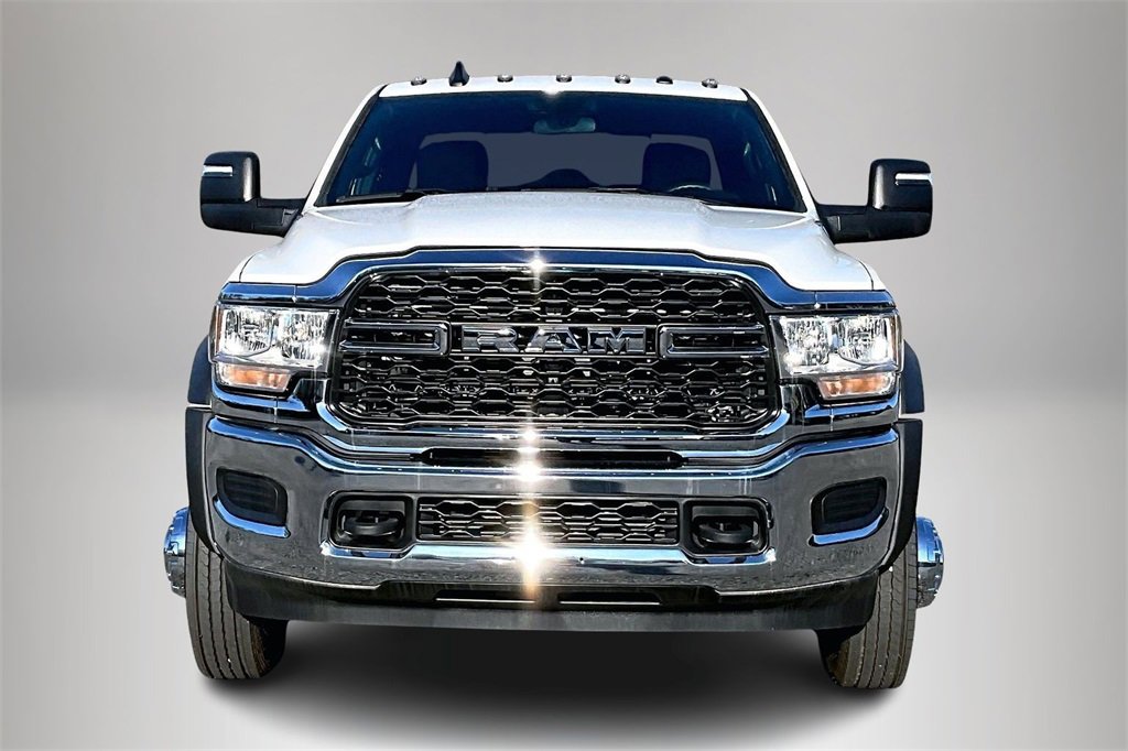 Used 2024 RAM 5500 Tradesman w/ Chrome Appearance Group image 4