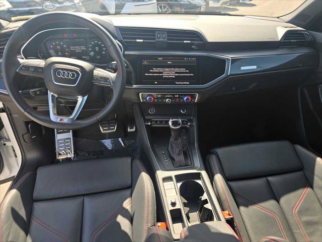 Used 2025 Audi Q3 2.0T Premium Plus w/ Premium Plus Package AWD/4WD image 21