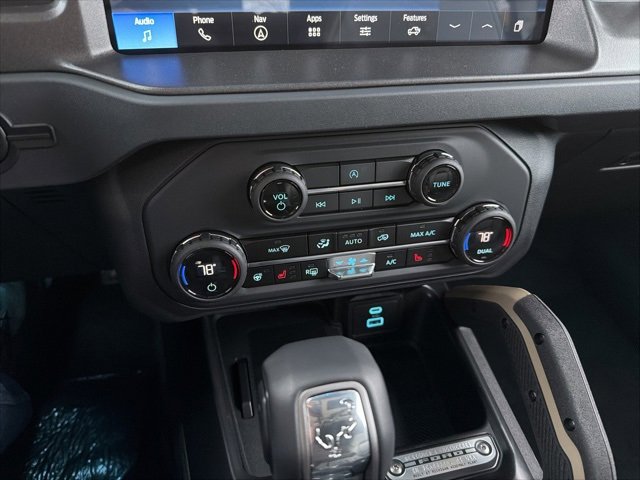 New 2025 Ford Bronco Badlands image 14