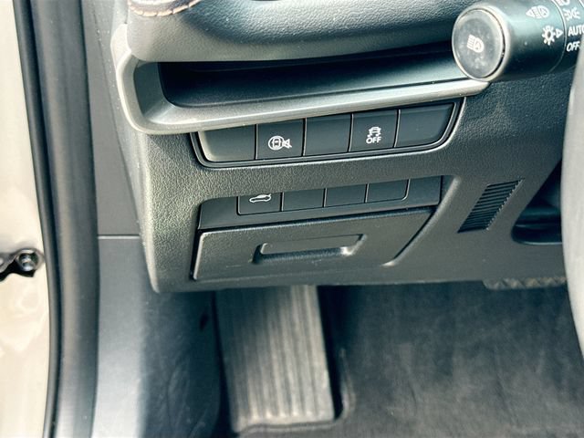 Used 2024 MAZDA MAZDA3 s FWD image 15
