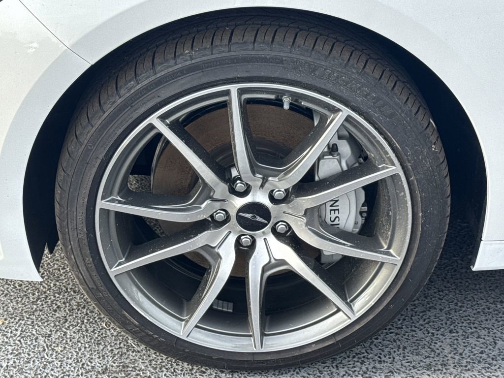 Used 2025 Genesis G70 2.5T RWD image 11