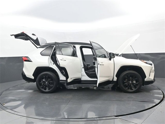 Used 2022 Toyota RAV4 XSE image 33