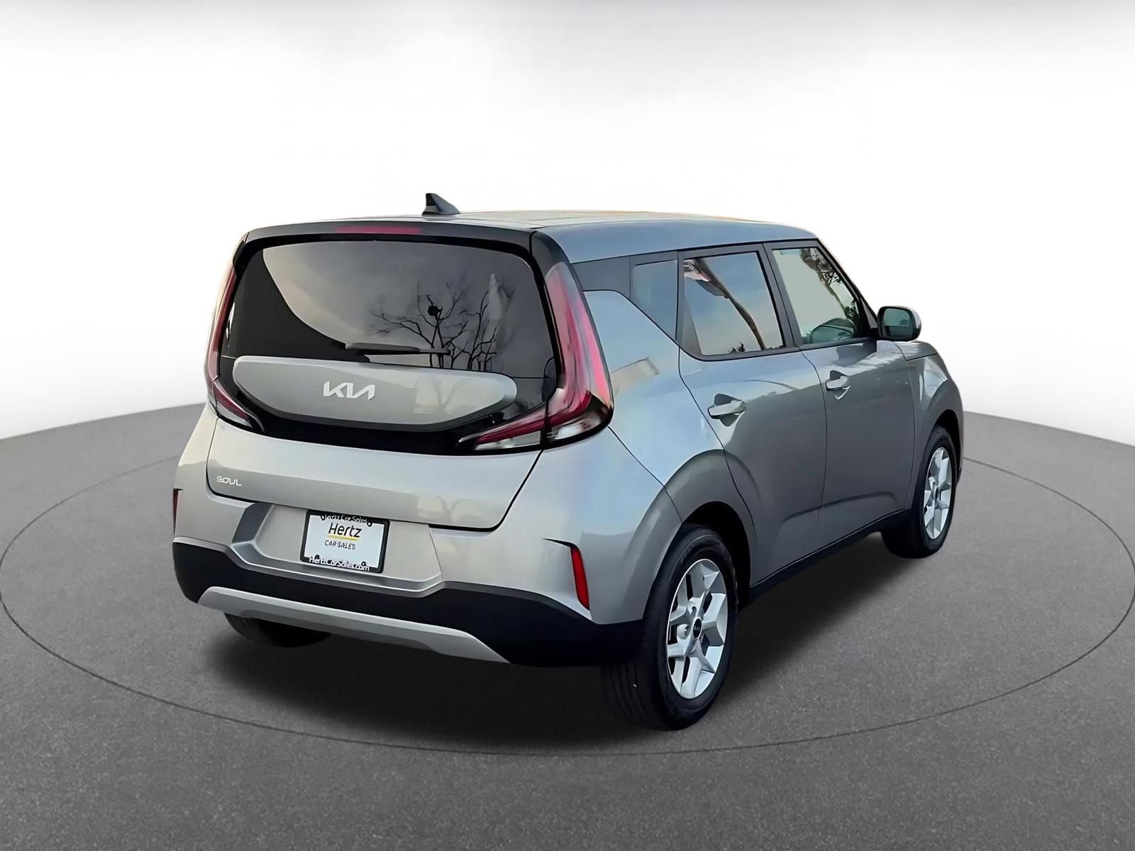 Used 2025 Kia Soul LX w/ LX Technology Package image 14