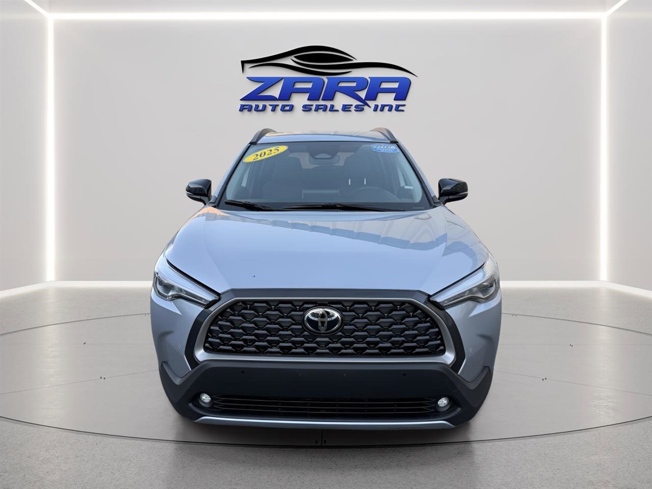 Used 2025 Toyota Corolla Cross XLE image 9