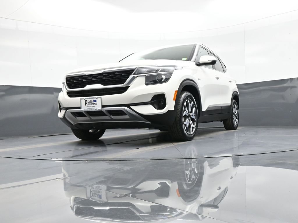 Certified 2022 Kia Seltos EX image 26